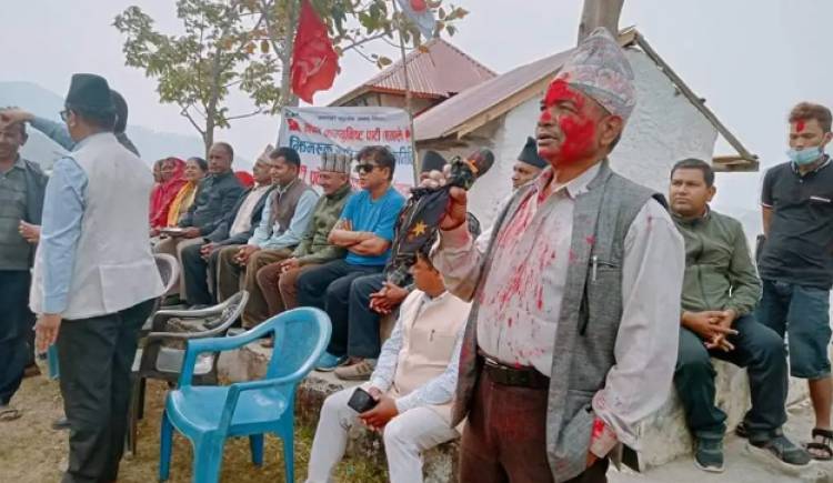 ३८ वर्ष मसालमा बिताएका थापा एमाले प्रवेश