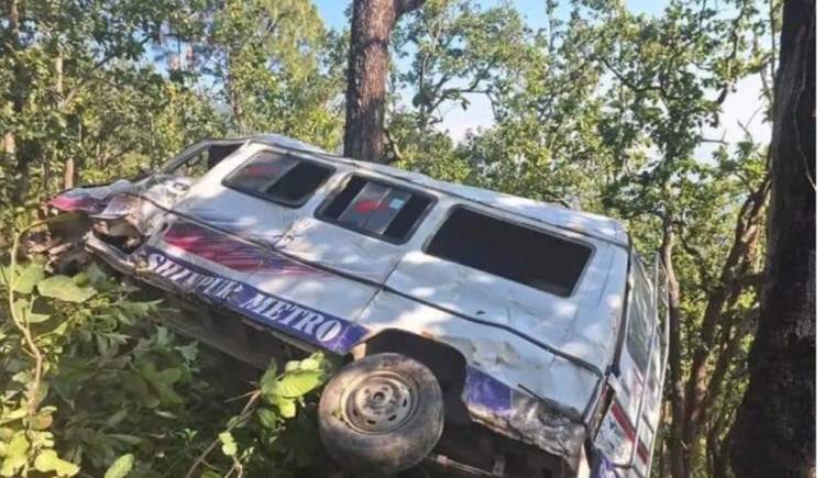 प्युठानको बड्डाडामा गाडि दुर्घटना : दुर्घटनामा १० जना घाइते