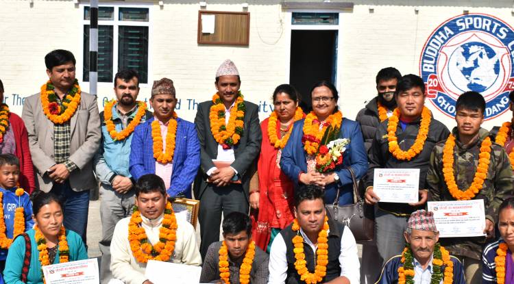 टोल टोलमा पुष्प खेति  