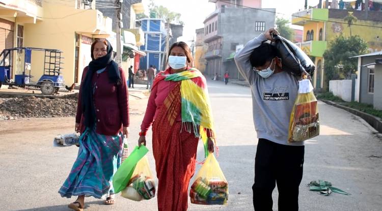 उपभोग्य बस्तु खरिद गर्न किराना पसलहरु  खुला 
