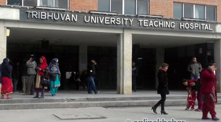 दाङ तुलसीपुरका कोरोना संक्रमित टिचिङ अस्पतालका स्वास्थ्यकर्मी