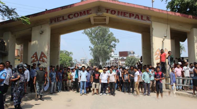 बेलहिया नाकाबाट एक हजारभन्दा धेरै मान्छे नेपाल भित्रिए