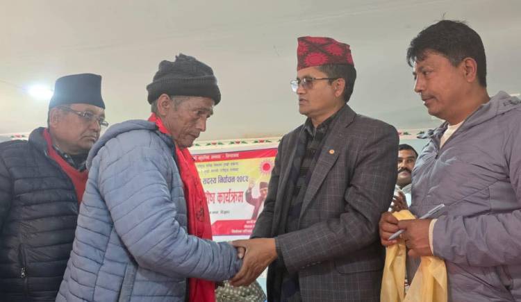 नेकपा(माओबादि)का नेता महराले रोजे नेकपा एमाले