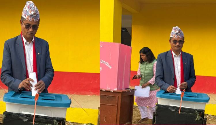 अमरसिंह मावि सौतामारेबाट सूर्य थापाको पहिलो मतदान