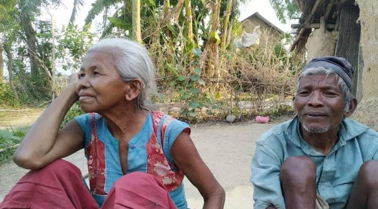 बेसहारा दम्पतीको सहारा बनिन् सोनाली