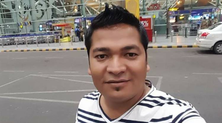 अपाङ्ग दम्पतीको घर निर्माणका लागी ब्यबसायी भरतले १० हजार सहयोग गरे