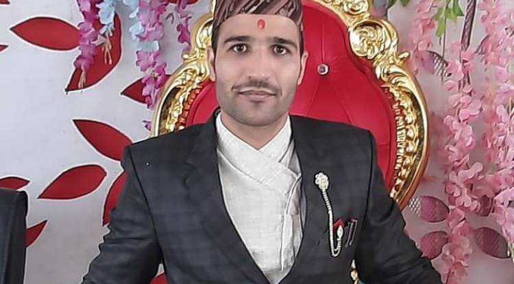 पालुवामै सुकेको प्रेम