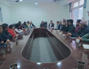 झिमरुकमा कर्मचारी बैठक : समयमै काम सम्पन्न गर्नुपर्नेमा जोड 