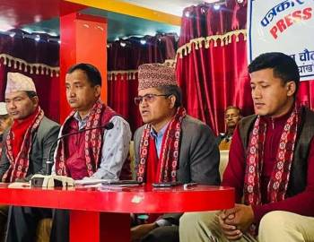 भारत भ्रमण पछि सरकारकाे आयु सकिन्छ : सुर्य थापा