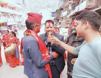 सहकारी छानबिन प्रतिवेदनबाट प्रभावित हुँदै सूर्य थापाको पक्षमा खुले सहकारी विज्ञ टिकाराम पोख्रेल