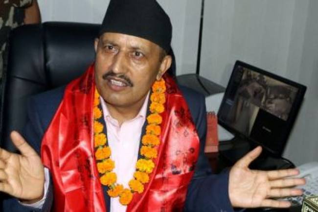 ’सरकारको निर्णय बिना कसैले बिध्यालय खोल्न पाँउदैन खोल्ने बारे अहिल्यै  मन्त्रालयले सोचेको छैन’