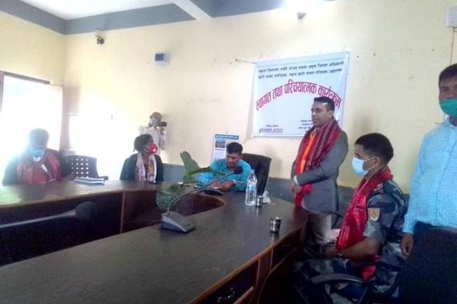 जातिय बिभेदका मुद्दा आएमा कानुन संवद कार्बाही अगाडी बढ्छ : प्रमुख जिल्ला अधिकारी भुसाल