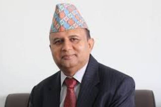 मुख्यमन्त्री पोखरेल सवार गाडीमाथि ढुंगा प्रहार, प्रहरीद्वारा हवाई फायर ६ जना पक्राउ