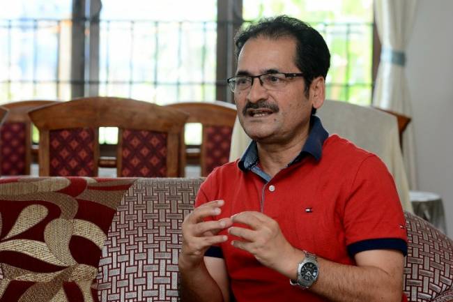 ‘प्रचण्डले बाबुरामलाई मार्न खाल्डो खनेका थिए, बचाउनेहरु आज ओलीसँगै छौं’:मन्त्री थापा